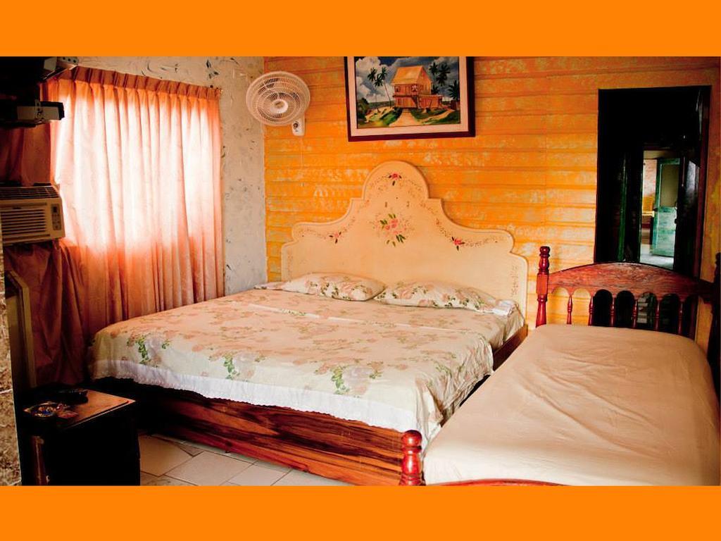 Yellow Moon Guesthouse & Apartments San Andrés 外观 照片